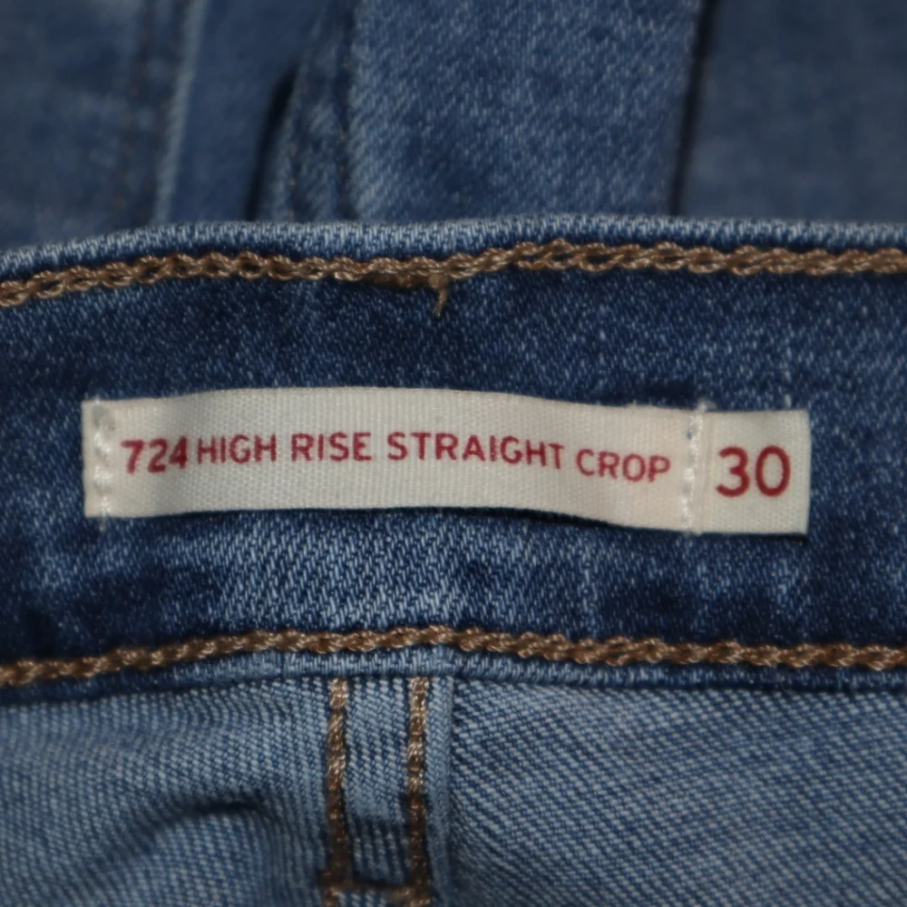 Levi's 724 High Rise Slim Straight Cropped Women's Jeans Size 30‎ X26
